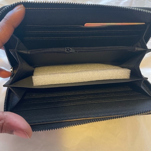 BLACK FAUX SNAKE SKIN SINGLE ZIPPER ORGANIZER WALLET - Picture 7 of 9